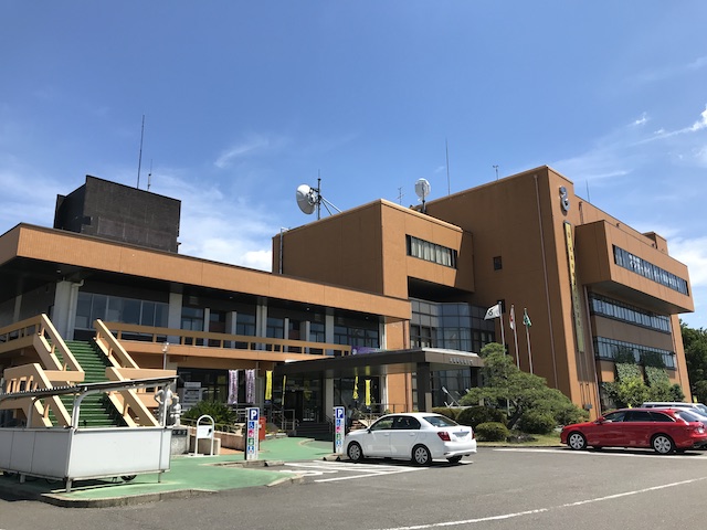 東郷町役場本庁舎